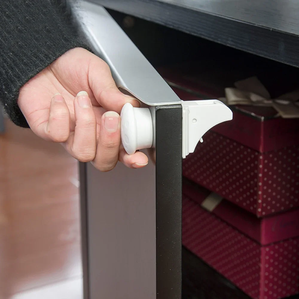 Baby Safety Lock Invisible Loc - Medicine Cabinet Lock recensie en prijs